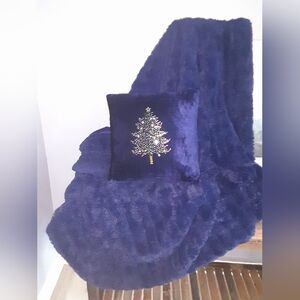 Christmas Pillow & Throw Bundle